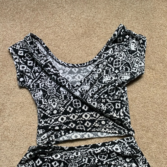 PacSun Crop and Skirt - Picture 2 of 2